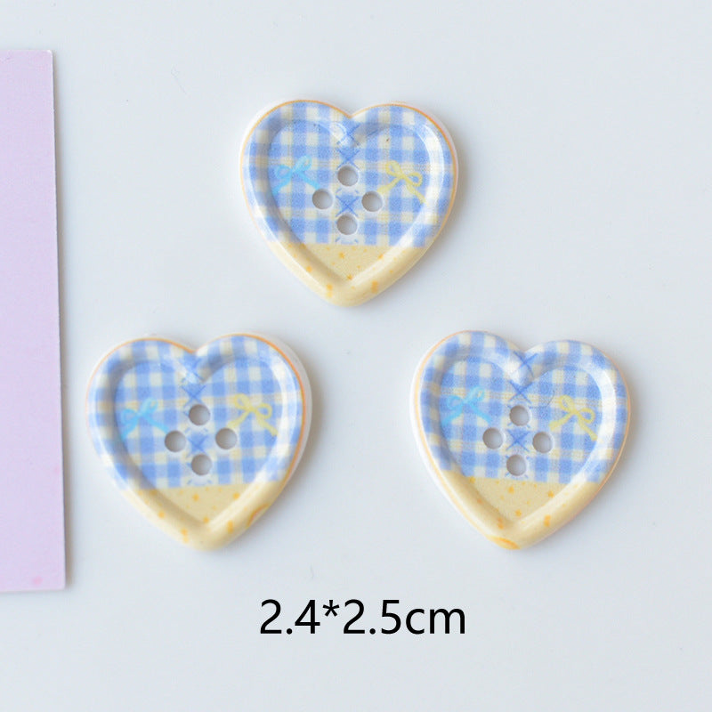 4-Hole Heart Pattern Button 2.5*2.4 cm（1*0.9 inch）（2 pcs）
