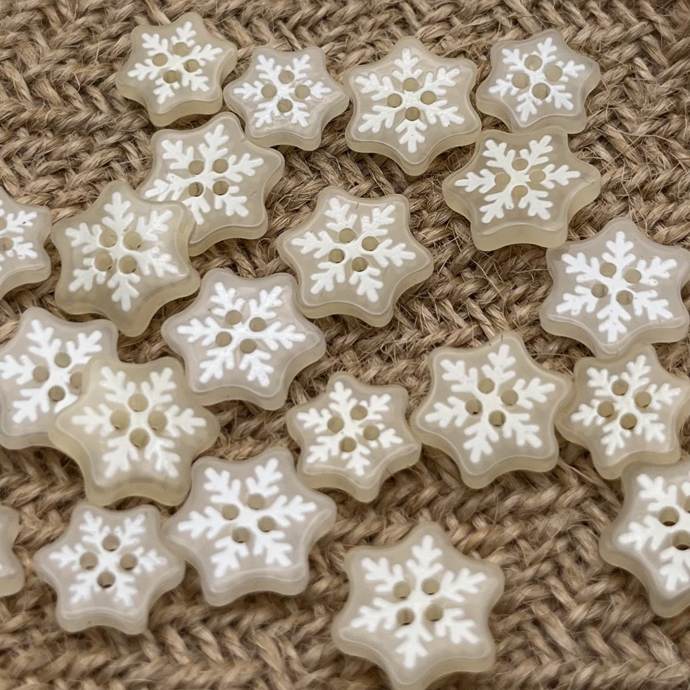 4-Hole Snowflake Button 1.5cm ( 0.6 inch ) (2 pcs)