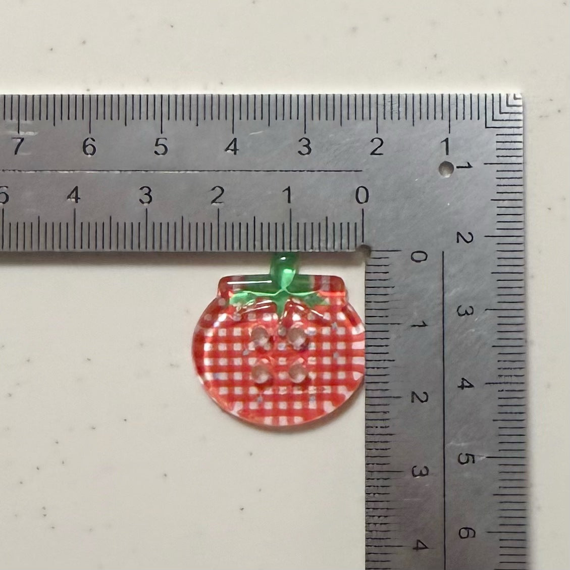 4-Hole Transparent Tomato Button 2.5cm (0.98 inch) 12 pcs