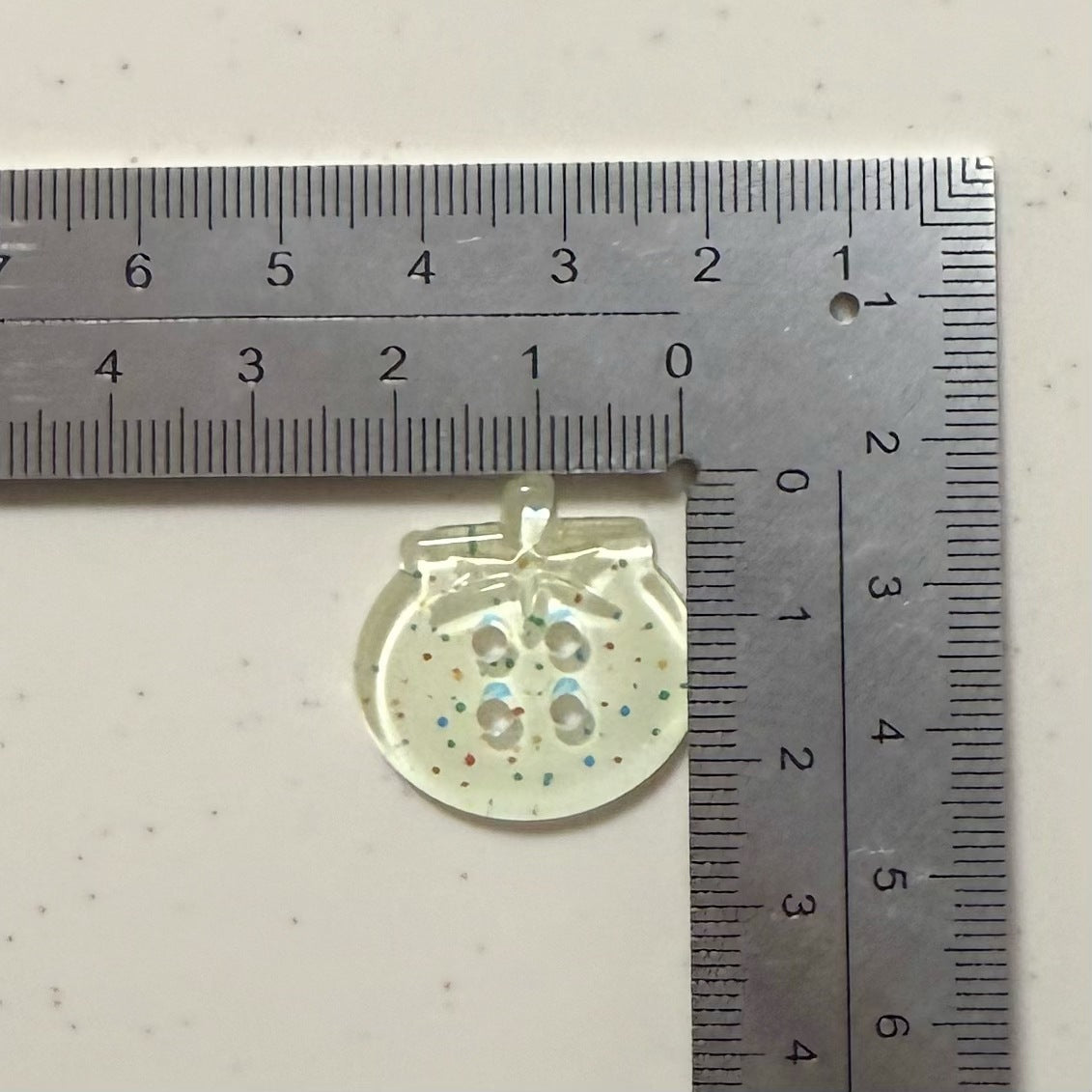 4-Hole Transparent Tomato Button 2.5cm (0.98 inch) 12 pcs