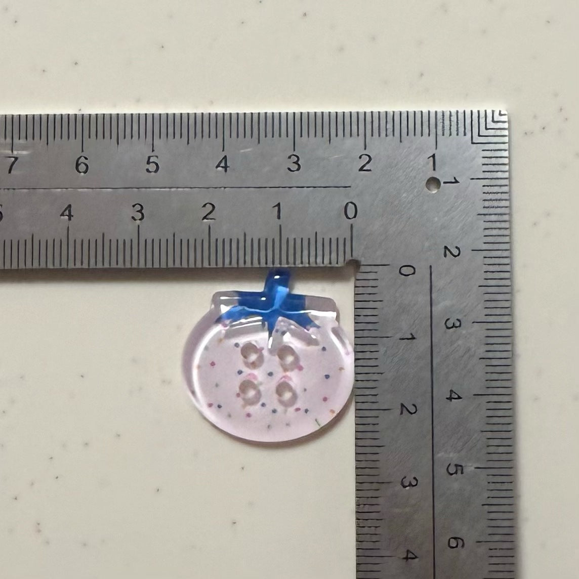 4-Hole Transparent Tomato Button 2.5cm (0.98 inch) 12 pcs