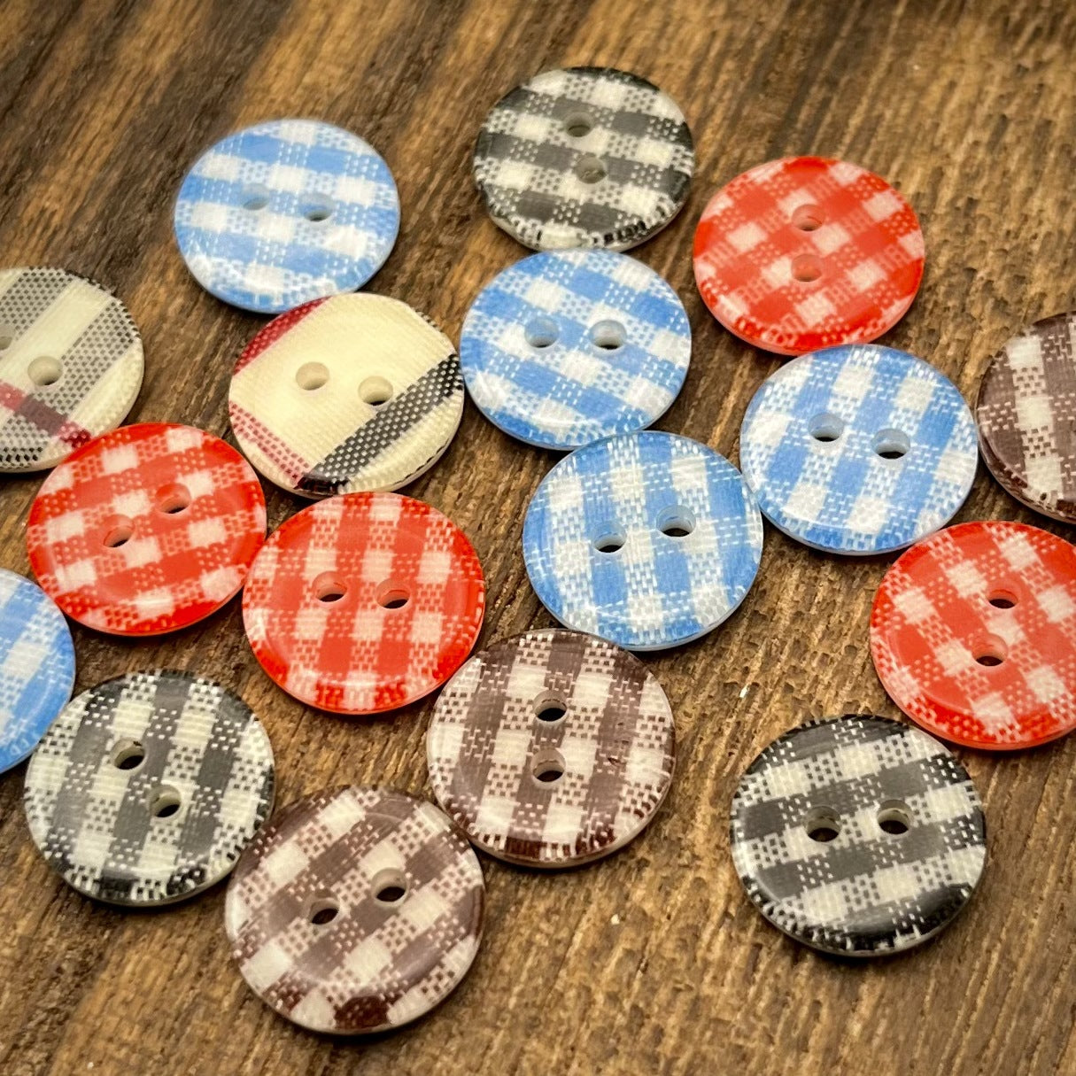 2-Hole Round Checkered Button 1.3cm (0.5 inch)  ( 5/2pcs)